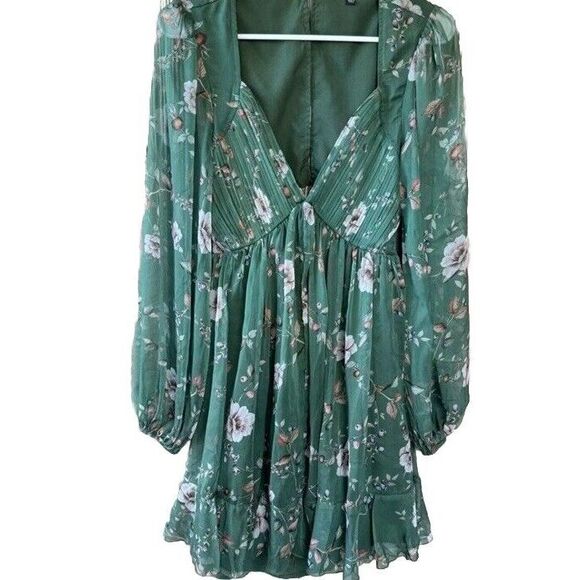 Lulu's endless charisma Green Floral pleated open back chiffon Mini Dress Medium - Picture 4 of 12